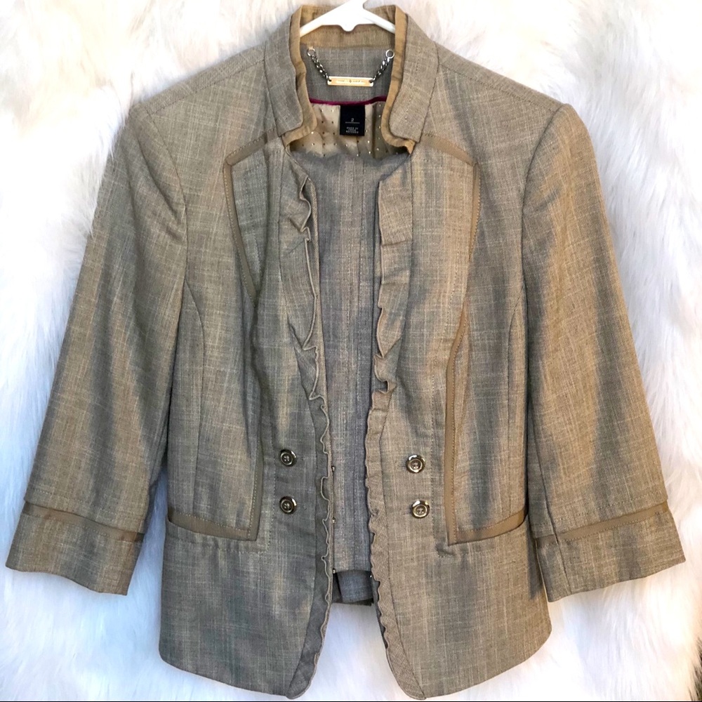 White House Black Market suit with skirt